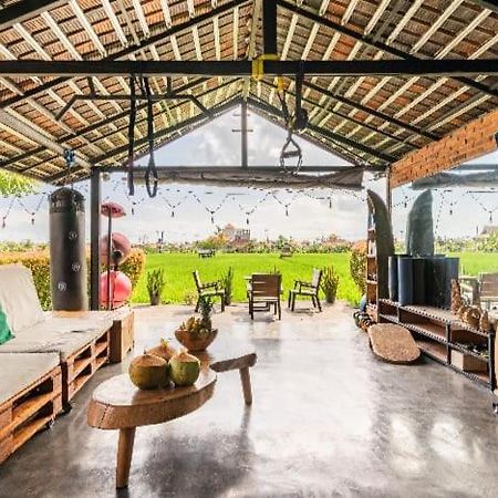 Big Brother Surf Inn Canggu Esterno foto