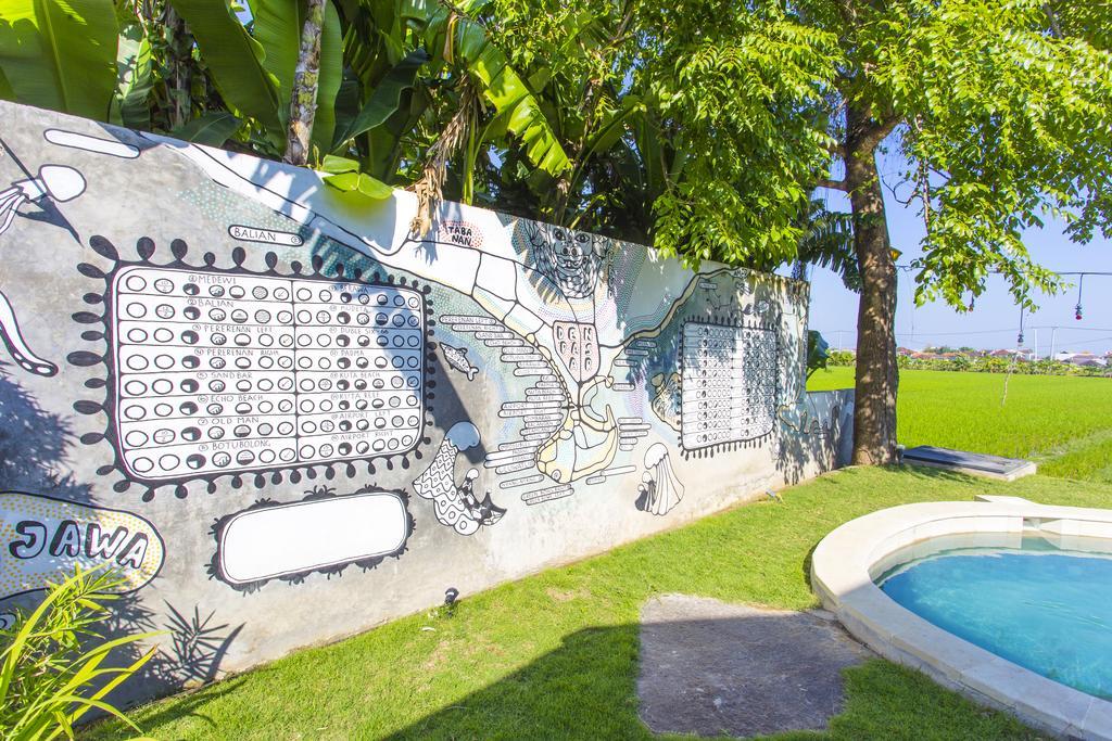 Big Brother Surf Inn Canggu Esterno foto