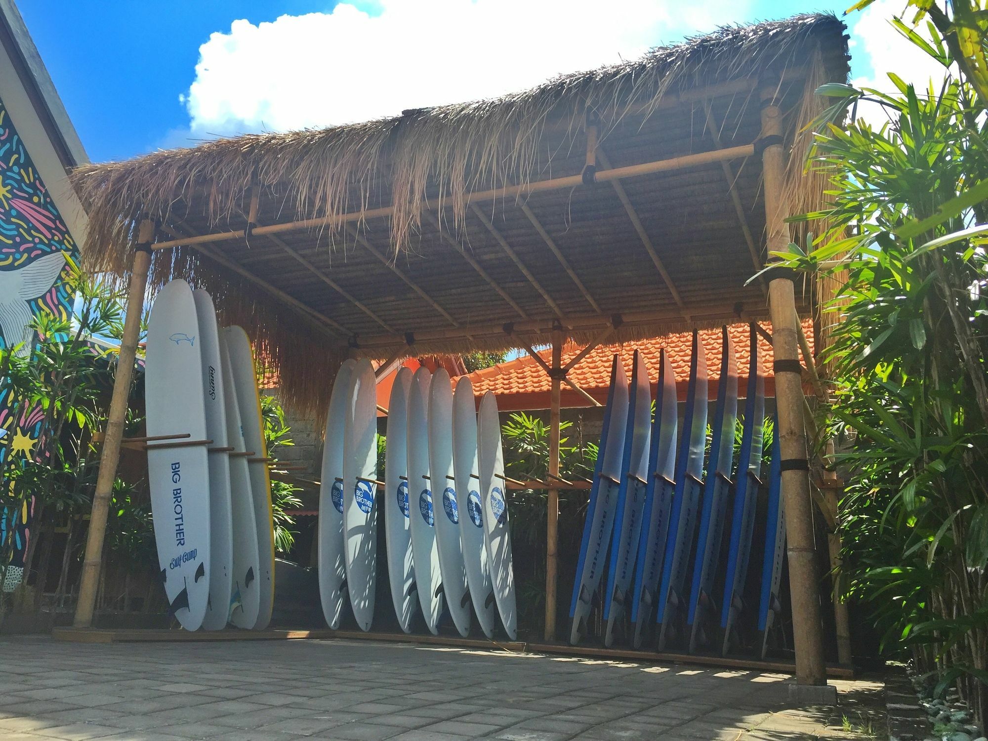 Big Brother Surf Inn Canggu Esterno foto